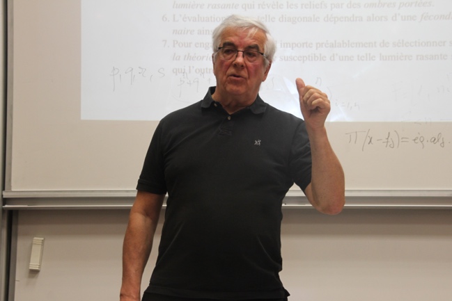 Une image contenant personne, habits, Visage humain, présentation
Description générée automatiquement