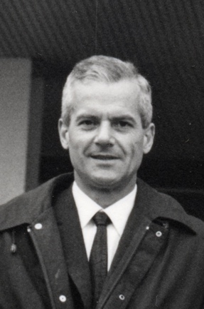 Une image contenant personne, homme, uniforme militaire, habits
Description générée automatiquement